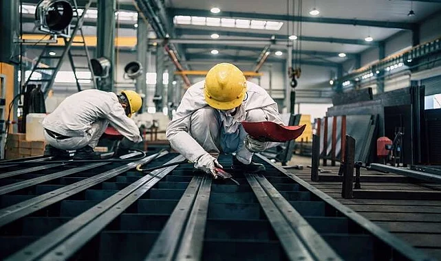 Bayraklı Yük Taşıma